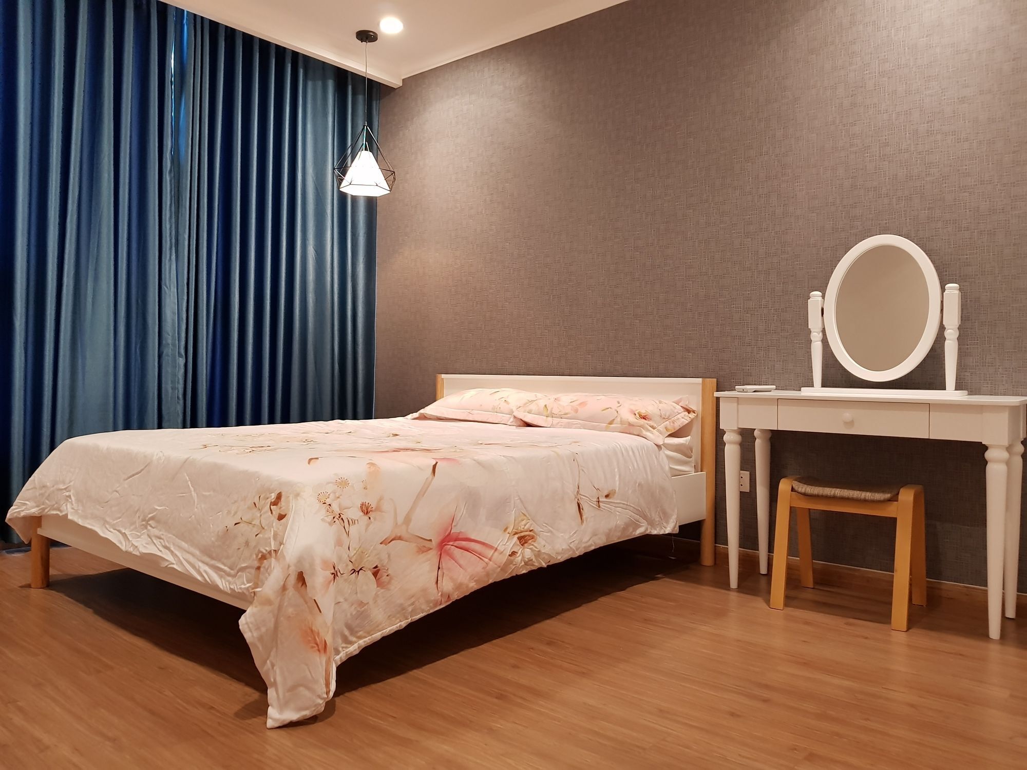 Cherry Vinhomes Park Apartment