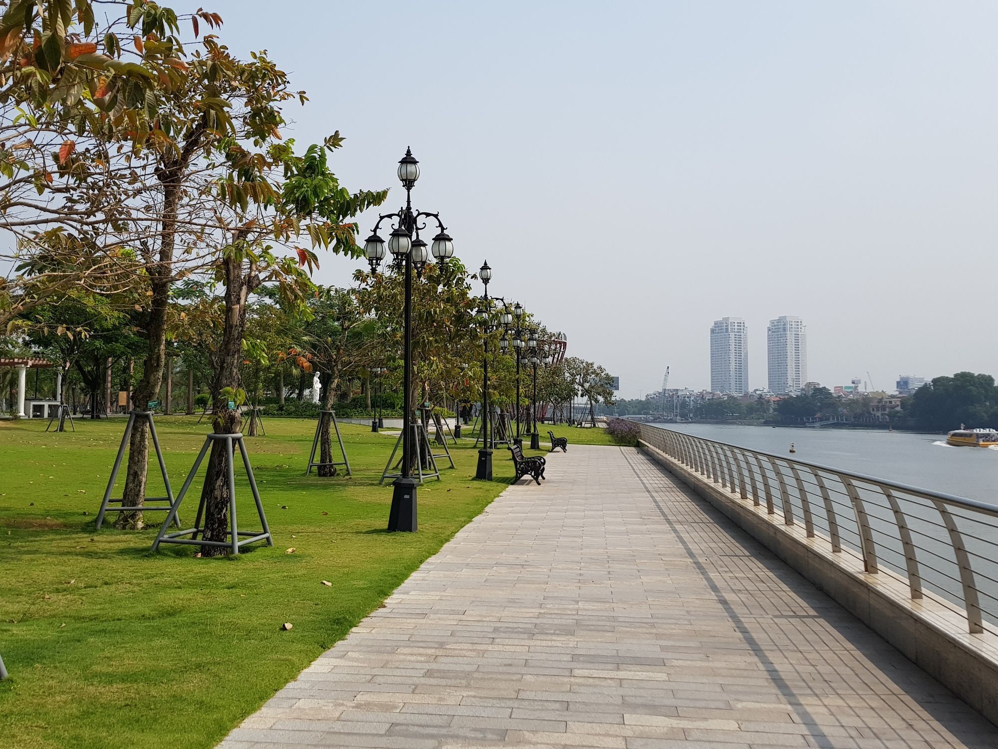 Cherry Vinhomes Park Apartment *